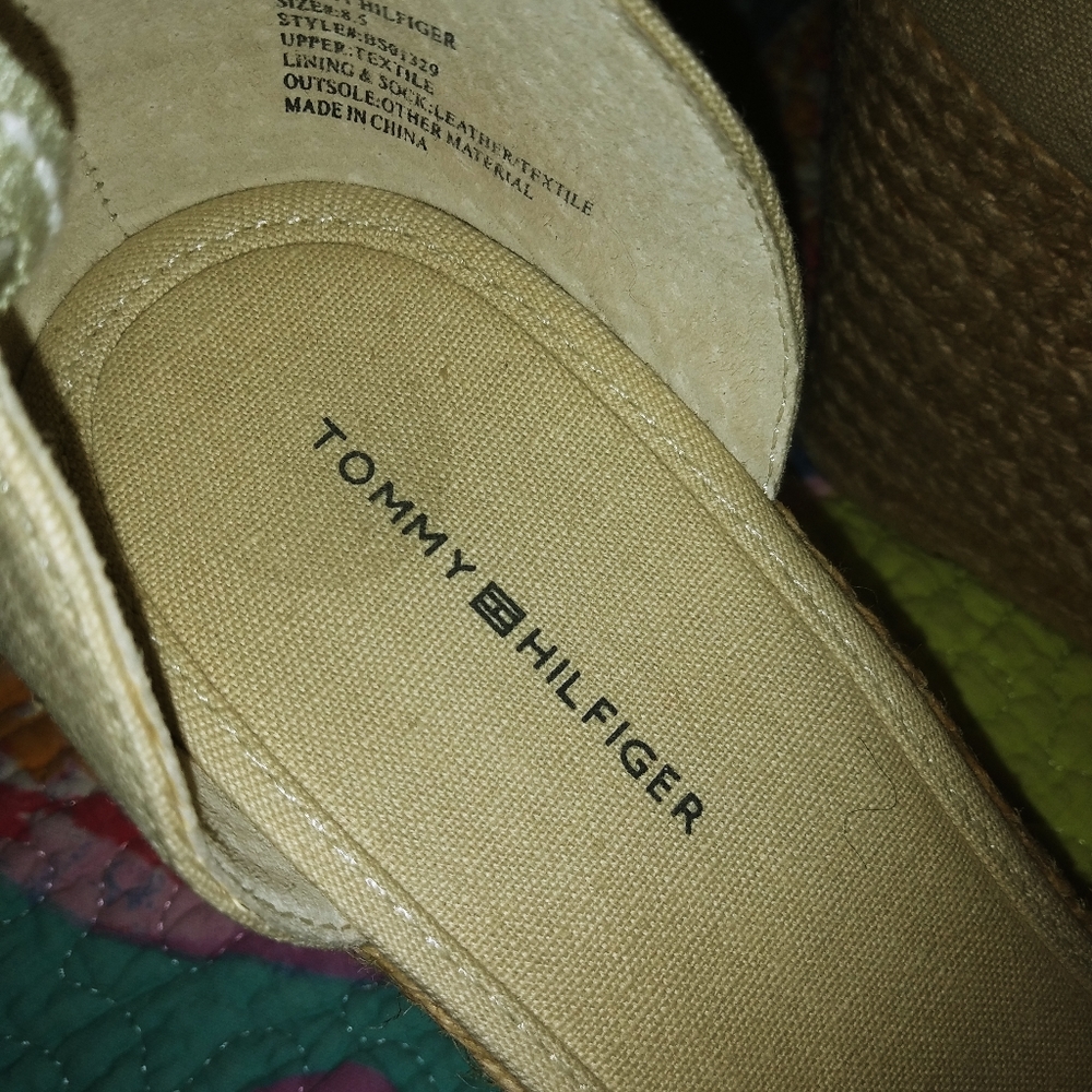 🎉 Tommy Hilfiger shoes.